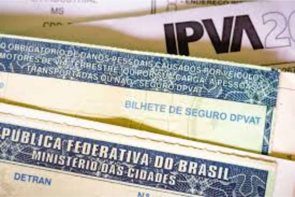 Documentos de IPVA, DPVAT e CRLV do Brasil.